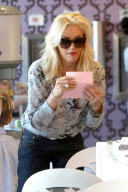 *EXCLUSIVE* Gwen Stefani puts her mark on it!