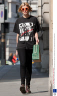 Agyness Deyn out and about in London, Britain - 29 Mar 2012