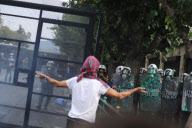 Anti-Merkel protests rock Athens