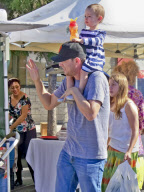 Colin Hanks is a proud dad!