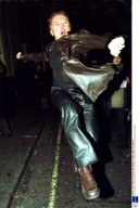 MICK HUCKNALL OUT IN LONDON AFTER THE RAPE CHARGES WERE DROPPED, BRITAIN