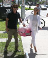 Kim Kardashian Gets Her Kitty Groomed 