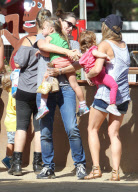 Exclusive... Jennifer Garner And Daughter Seraphina Spend The Day At A Farm 