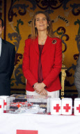 La Princesa Elena apoya a la Cruz Roja el dia de la banderita.