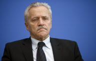 Heinz Fromm, head of Intelligence resigns