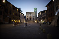 Travel the Italian countryside