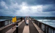 Hurricane Sandy approaches Florida