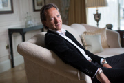 Richard E Grant