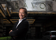 Richard E Grant