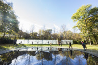 Das zentrale Denkmal für die im Nationalsozialismus ermordeten Sinti und Roma in Berlin