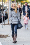 Kelly Ripa and Mark Consuelos brave the NY Winds Together