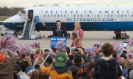 Romney campaigns in New Hampshire