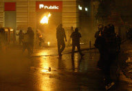 Athen: Heftige Krawalle vor dem Parlament am Rande einer Demonstration gegen das Sparpaket