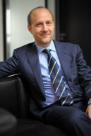 Hager Group Vorstand Daniel Hager beim Fototermin in Firmenhauptsitz