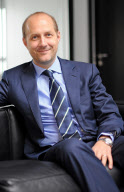 Hager Group Vorstand Daniel Hager beim Fototermin in Firmenhauptsitz