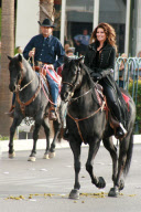 Shania Twain arrives on horseback in Las Vegas, NV - Part 2