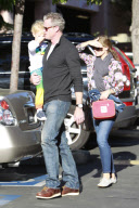 Rebecca Gayheart and Eric Dane take Billie for a check up