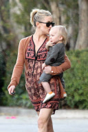 *EXCLUSIVE* Kate Hudson shows Bingham some Love