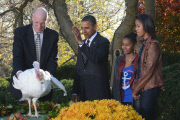 Obama pardons turkey 