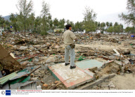 EARTHQUAKE AND TSUNAMI DISASTER, PHI PHI ISLAND RESORT, NEAR PHUKET, THAILAND - DEC 2004