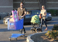 Katherine Heigl and Josh Kelley Go Shopping with Daughter Adalaide 
