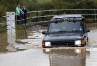 Torrential rain causes flooding, Britain - 04 Nov 2012