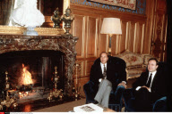 PARIS:CHIRAC A L'HOTEL DE VILLE 