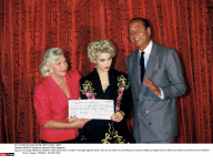 FRANCE: Madonna Supports AIDS Research