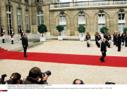 PARIS : Passation de pouvoirs entre Mitterrand et Chirac