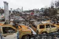 Devasted Rockaways brings out best in volunteers