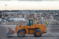 Devasted Rockaways brings out best in volunteers