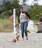 Die Kardashians am Strand
