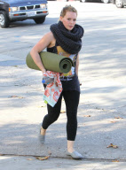 Hilary Duff sporting a big scarf for yoga