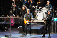 Bruce Springsteen & The E Street Band Perform For a Sold Out Crowd In Glendale, AZ