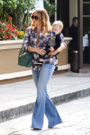 Hilary Duff and Family : Sunday Brunch at the Four Seasons Hotel - Part 2