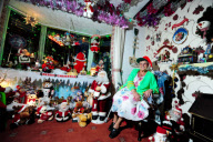Hilda mag es weihnachtlich und bunt - Britin mit dem kleinen Hang zur Übertreibung