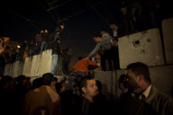 Anti-President Morsi protests continue in Cairo