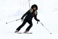 Paris Hilton shows off her Skiing Skills - Part 2