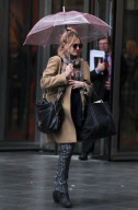 Fearne Cotton and Kye Sones Share an Umbrella