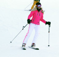 Snow bunny Paris Hilton hits the slopes