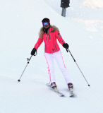 Snow bunny Paris Hilton hits the slopes