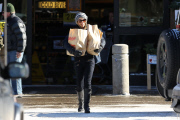 *EXCLUSIVE* Lori Loughlin picks up a big load of groceries at the City Market