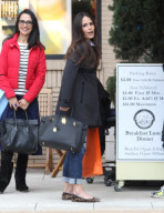 Jordana Brewster Goes Christmas Shopping 