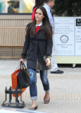 Jordana Brewster Goes Christmas Shopping 