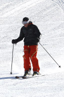 *EXCLUSIVE* Antonio Banderas shows off his Skiing Skills in Aspen