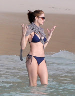 Stephanie Seymour And Kids Enjoying A Day On The Beach 