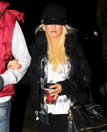Christina Aguilera enjoying the holidays in wintery Aspen