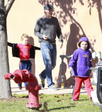 Britney Spears And Her Boys Dine At Claim Jumper 