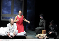 PARIS : Filage de la piece "Zero s'est endormi".