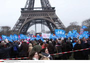 PARIS: Thousands demonstrate against gay mariage